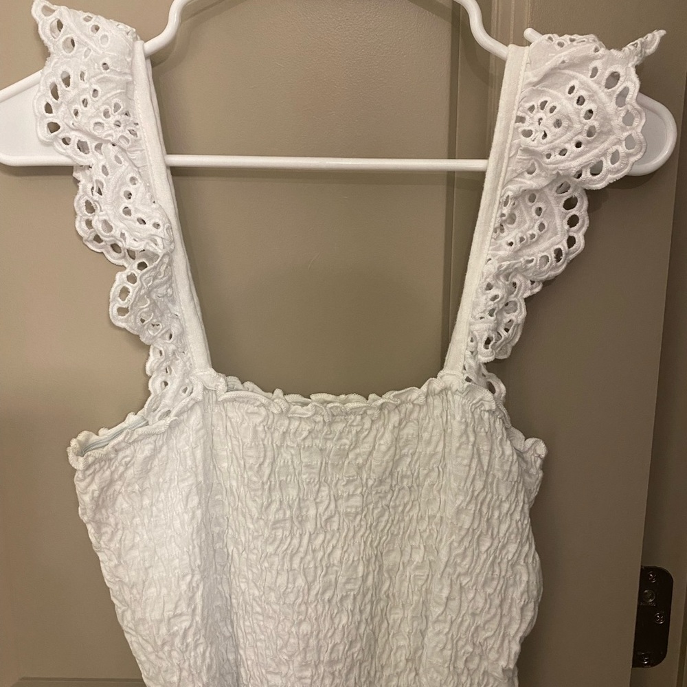Altard state fitted crop top with lace tank sleeves